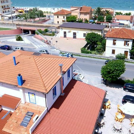 Hotel Lanterna Blu Senigallia Esterno foto